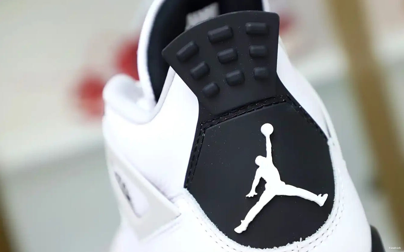 AIR BLACK 4 JORDAN MILITARY 0419